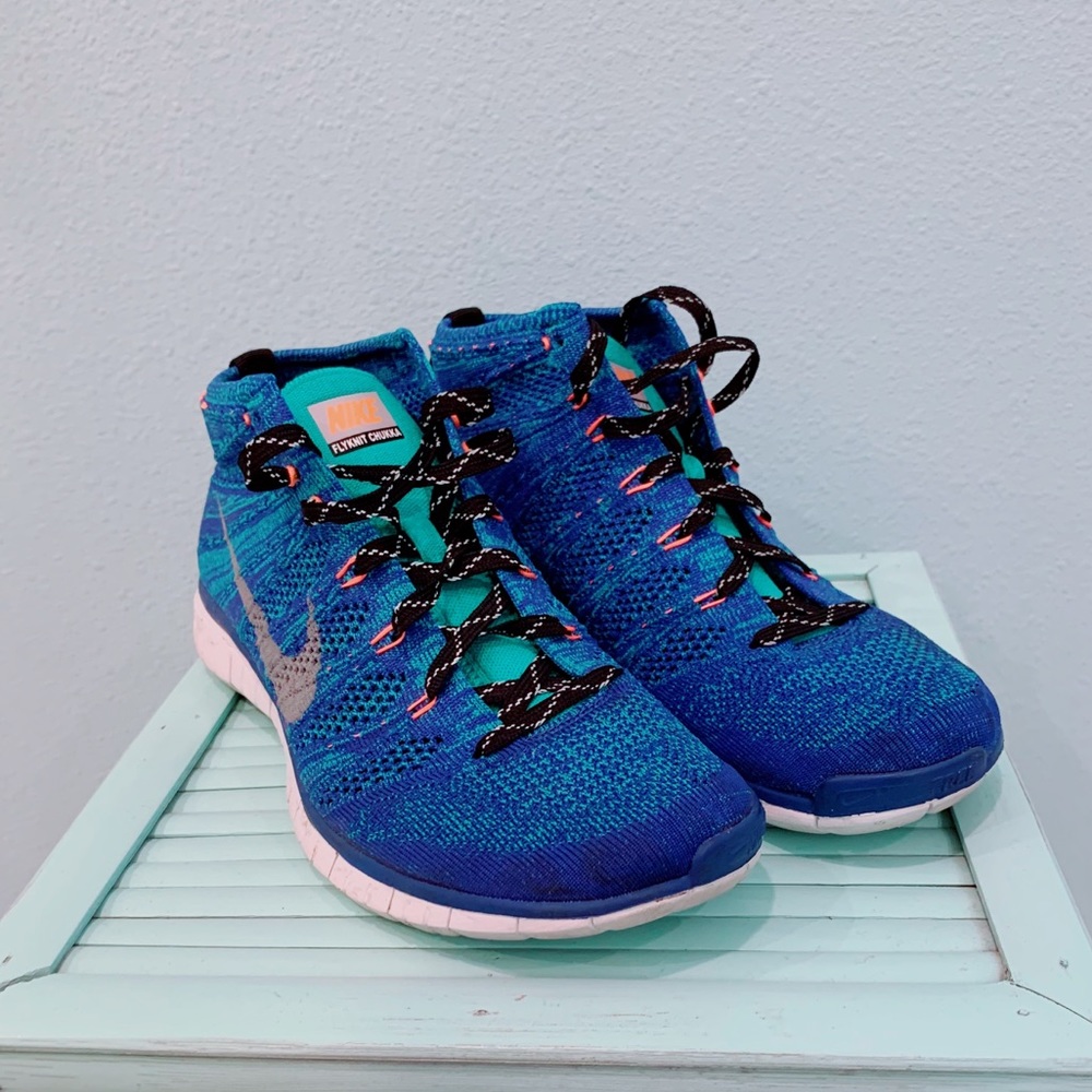 Nike Flyknit Chukka Men’s 8.5 or Women’s 10.5